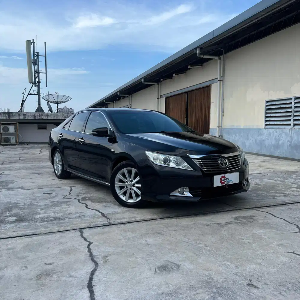 Toyota Camry 2.5 V 2014 Garansi mesin dan transmisi