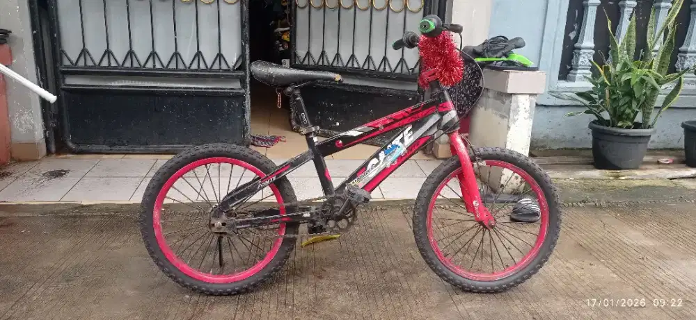 Sepeda BMX anak uk 18 inc