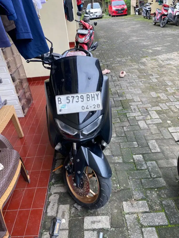nmax 2023 hitam doff