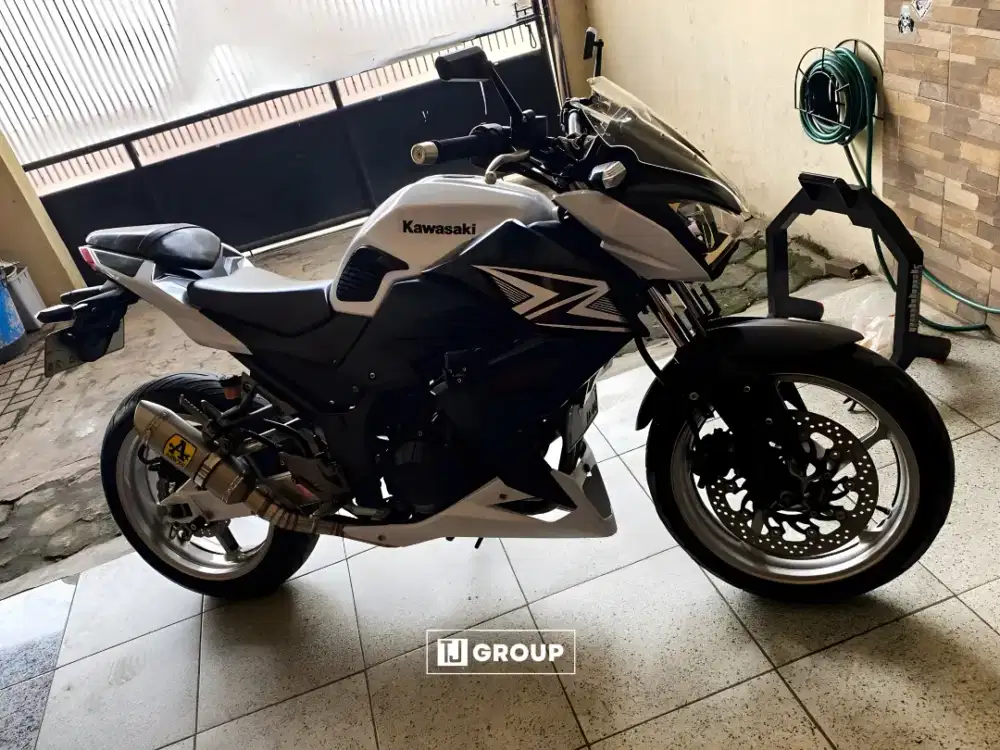 FOR SALE!! Kawasaki Z250 2013