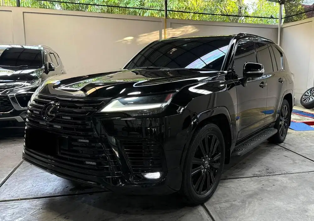 LEXUS LX 600 TAHUN 2022