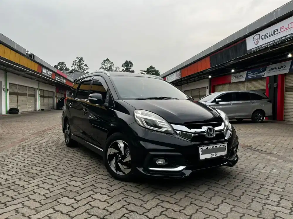 HONDA MOBILIO RS CVT 2014 BLACK EDITION !!
