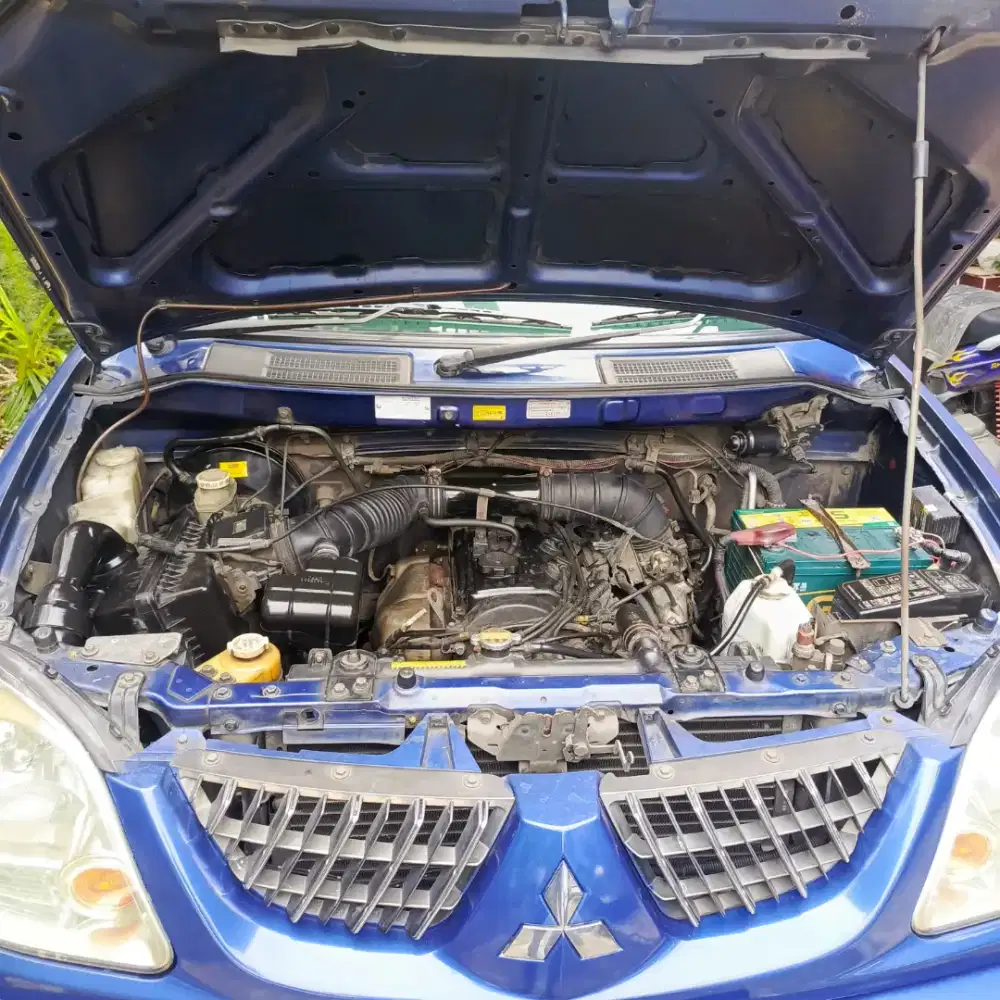 Mitsubishi kuda 2004 Bensin