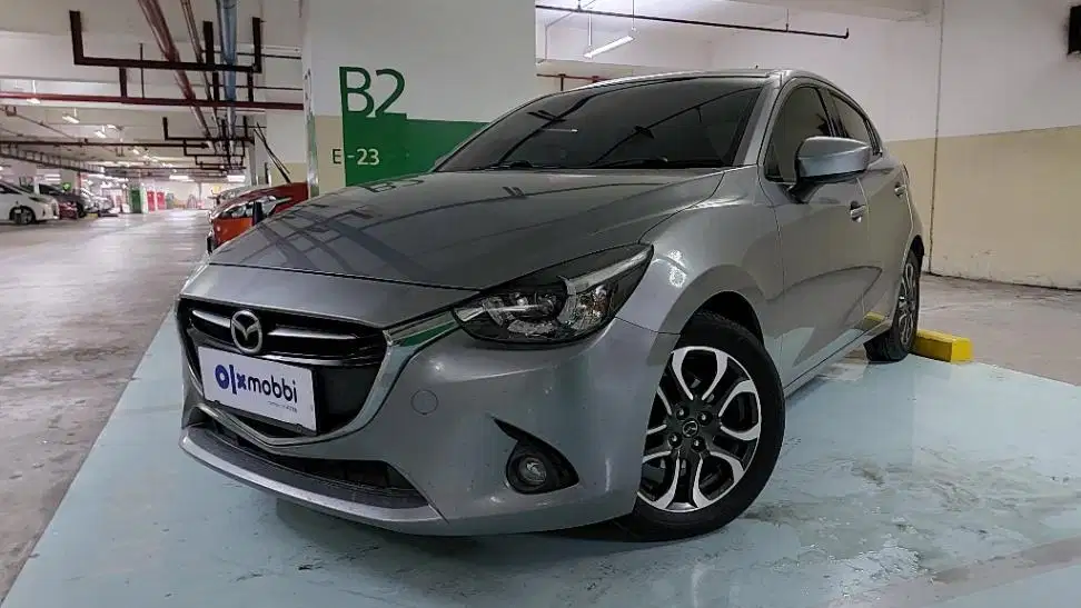 DP MURAH - Mazda 2 1.5 R Skyactiv Bensin-AT 2016 Silver
