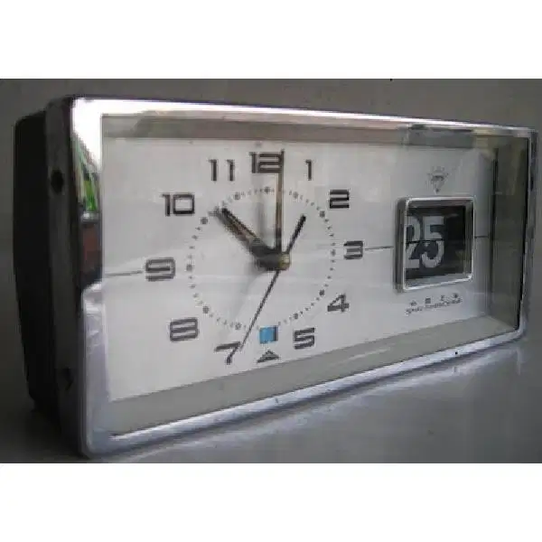 Vintage retro jam meja / wekker era 70 dengan tanggal dan timer merek