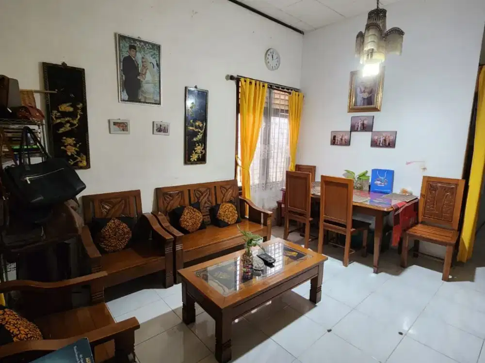 Dijual Cepat di bawah NJOP Rumah Tua Hitung tanah di Jl. Jatinegara Barat, Jakarta Timur