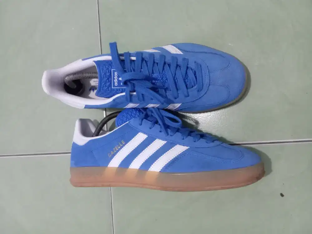 Adidas Gazelle size 42