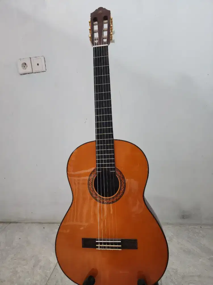 Gitar akustik yamaha nylon C70
