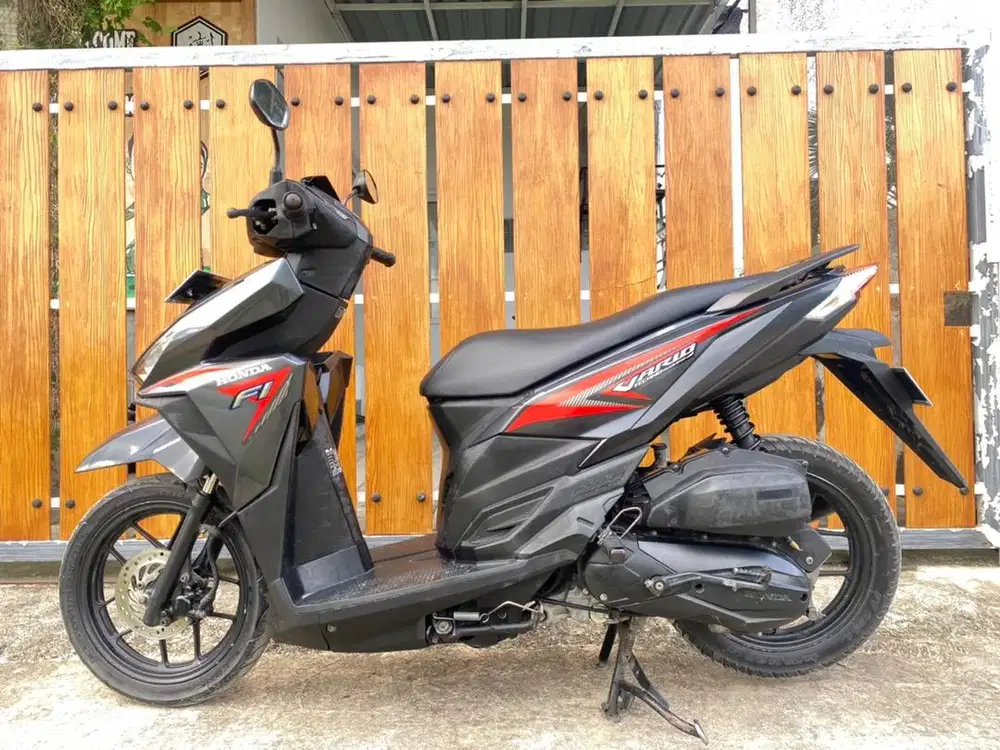vario 125 tahun 2015