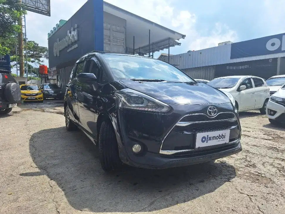 DP MURAH Toyota Sienta 1.5 Q Bensin-AT 2016 Hitam CSOLB