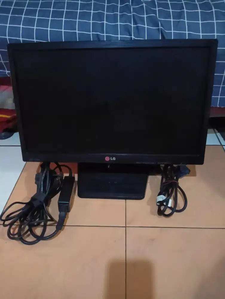 Monitor 19 inch Mulus