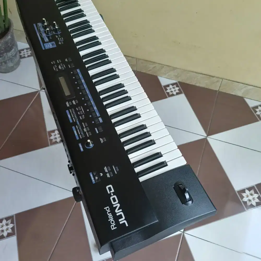 Synthesizer ROLAND JUNO D LIMITED EDITION