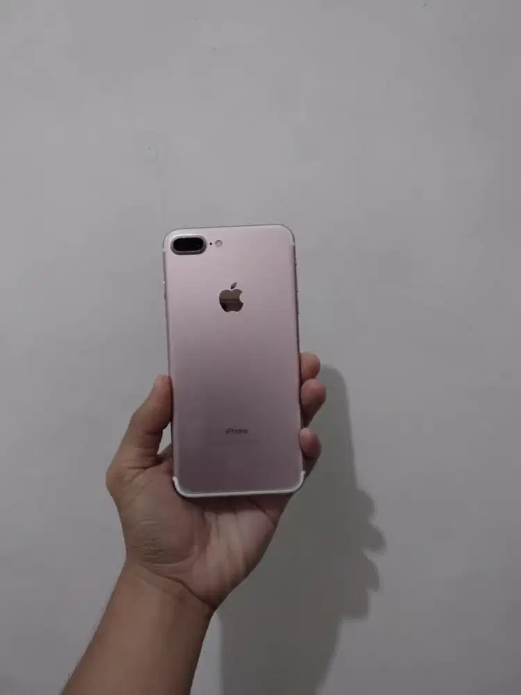 Iphone 7 Plus 32 GB Rosegold All oprt