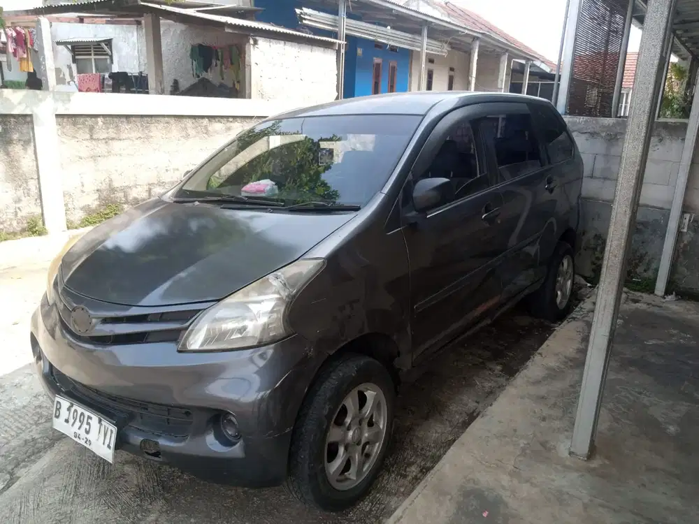 Daihatsu Xenia 2014 Bensin
