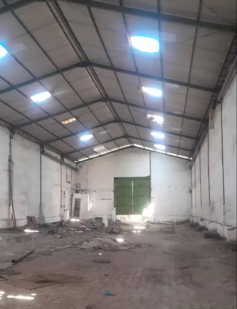 Dijual Gudang Rusak Hitung Tanah Margomulyo Indah Surabaya