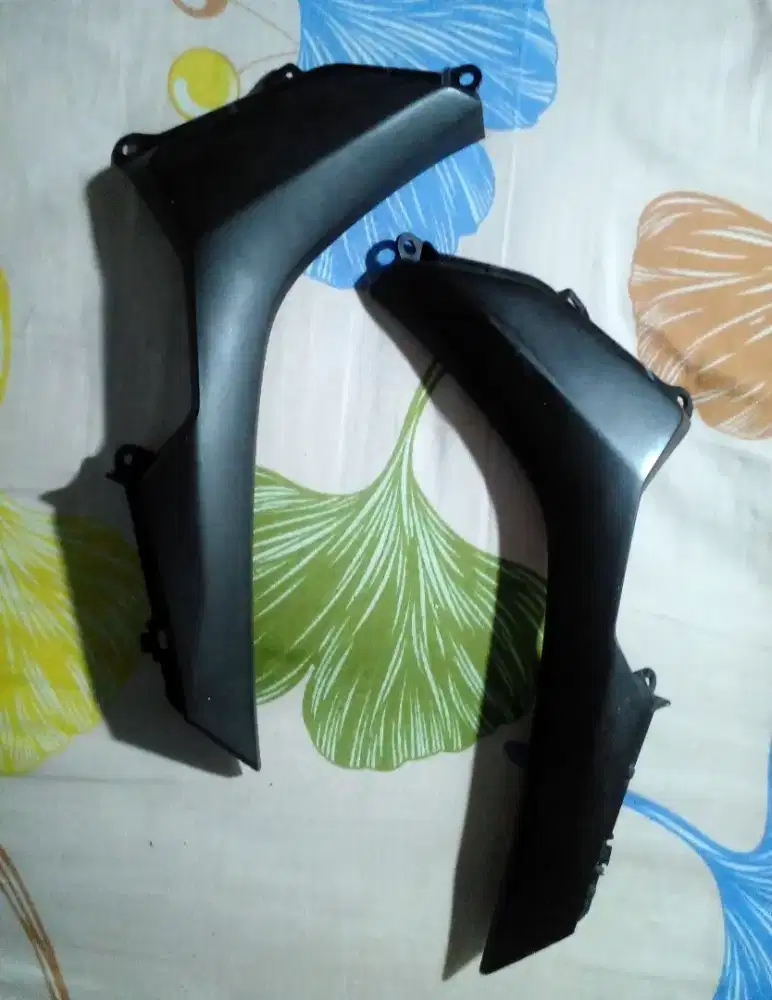 Garnish front Kanan Kiri / Cover Radiator semua ORI copotan Vario 2020