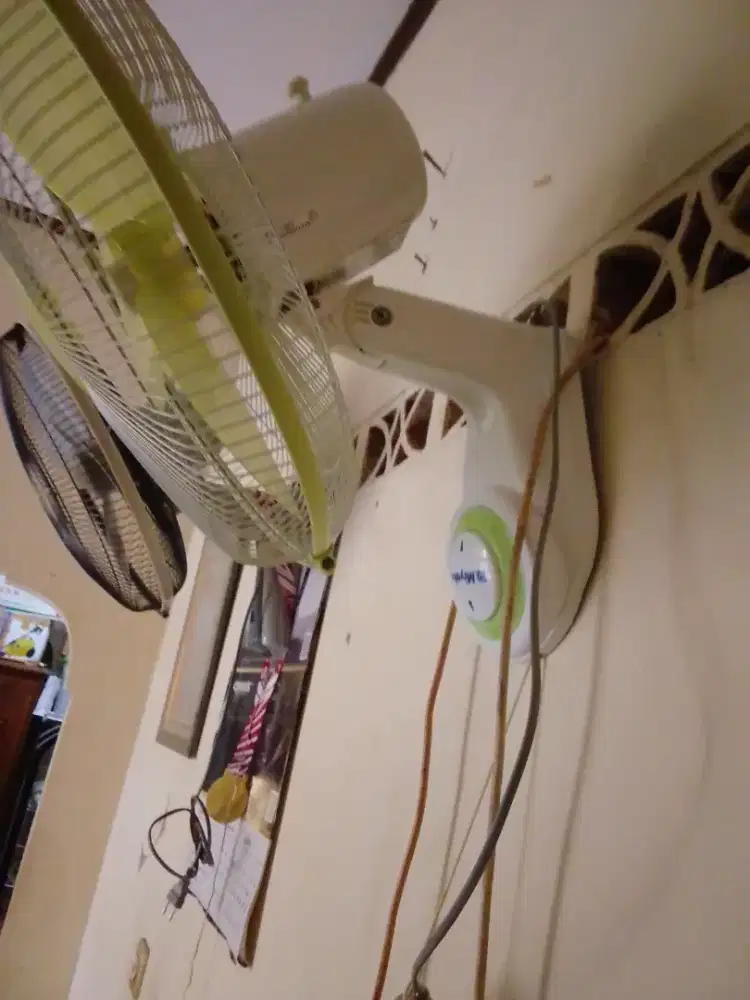 Jual kipas angin dinding merk Miyako 16in