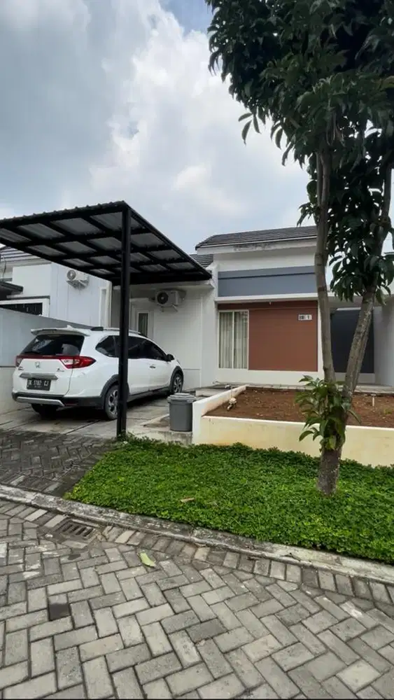 Dijual rumah di bsb village