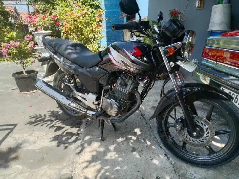 Honda megapro primus