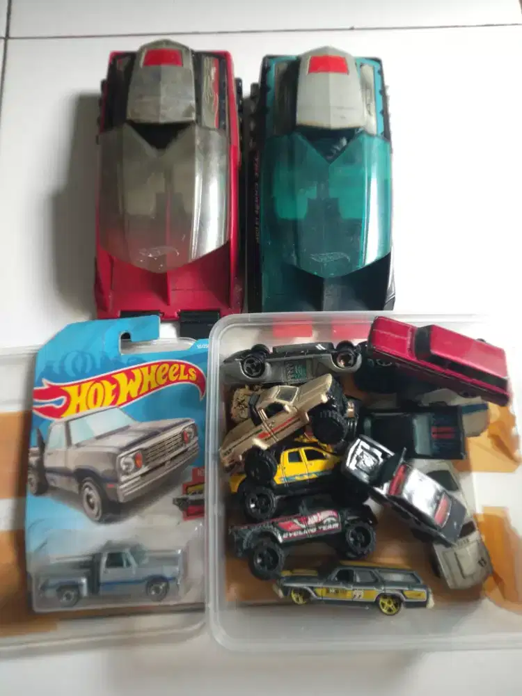 DIECAST JADUL hot wheel