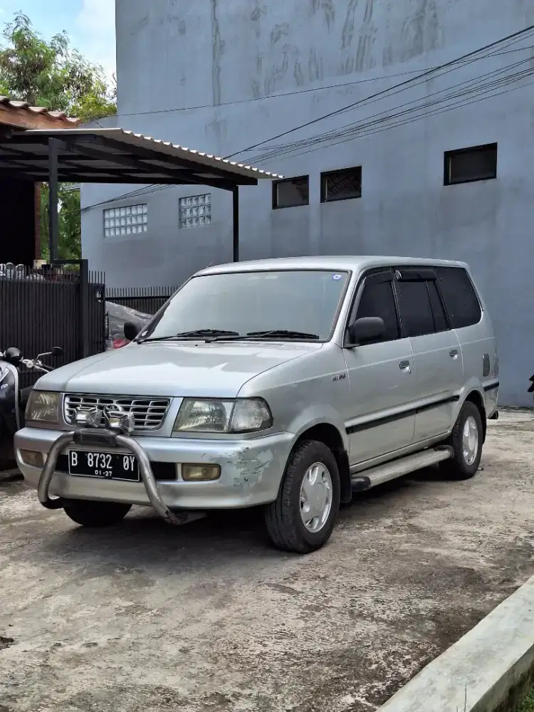 Kijang LGX 2000 MT 2.0