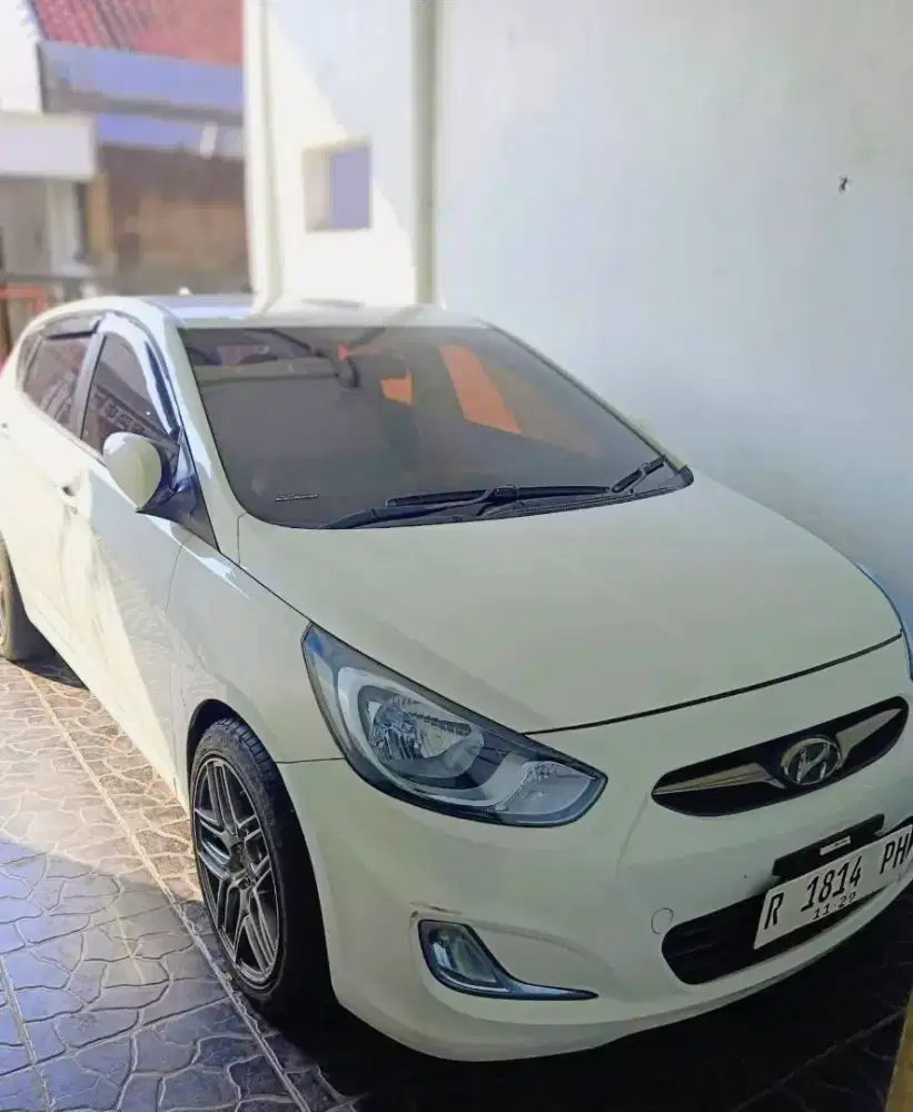 Hyundai Grand Avega 1.4 GL (matic) 2011 Putih