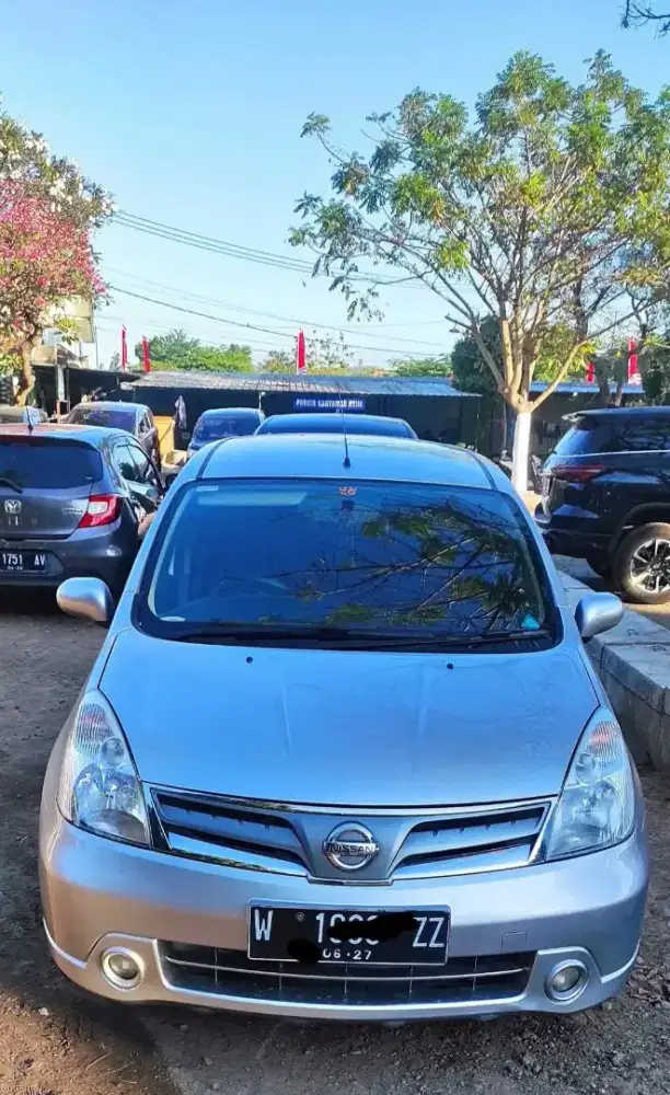 Grand Livina XV 2012