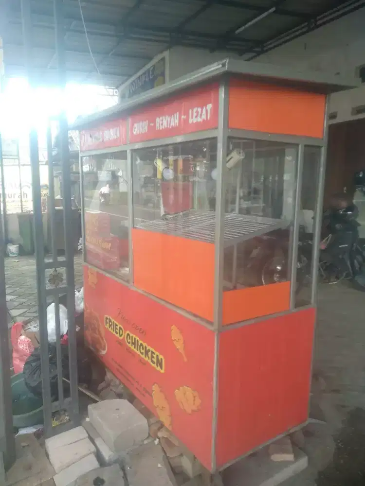 Rombong bekas fried chicken