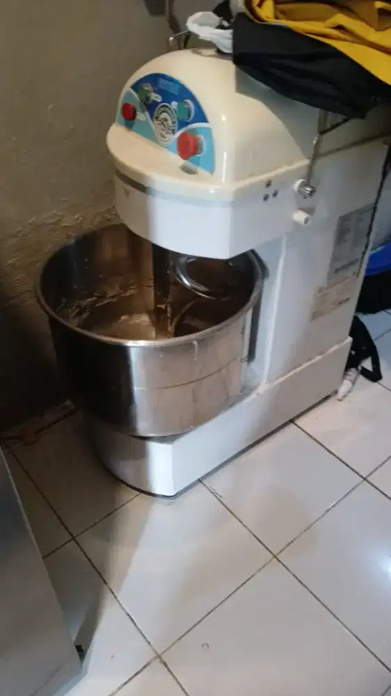 Di jual mixser merek getra