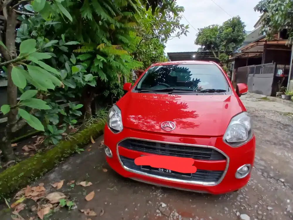 Mobil ayla 2015 warna merah siap pakai