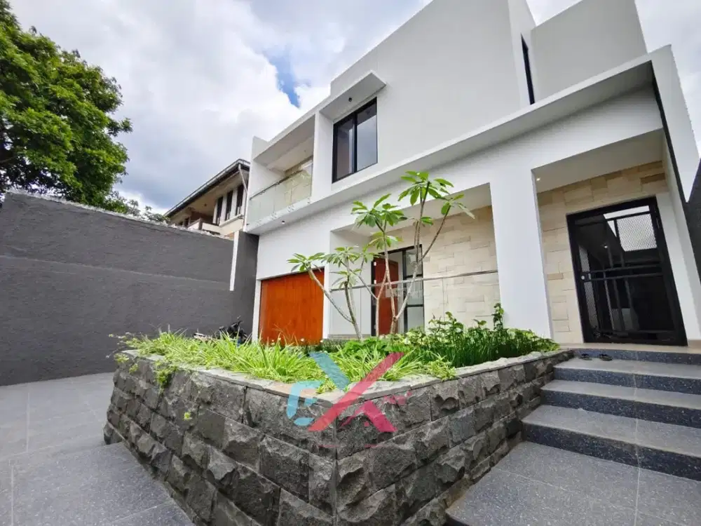 RUMAH BARU SIAP HUNI Di Komplek Setiabudhi Regency Dekat UPI SUKASARI Bandung