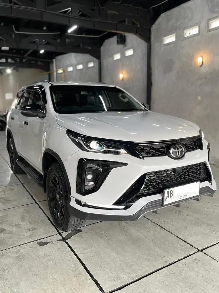 FLASH SALE Fortuner 2.8 GR TSS 2024 2025