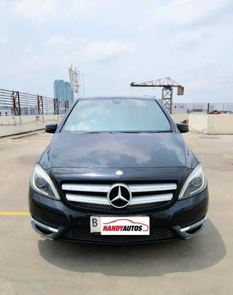 Mercedes Benz B200 AMG Avantgarde Tahun 2013 Automatic Hitam Metalik
