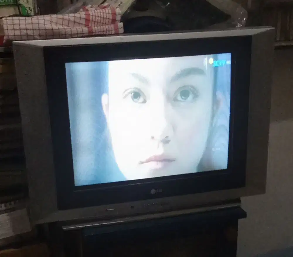 Televisi Tabung LG 21 Flat