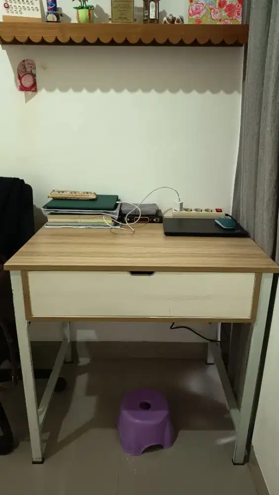 Dijual Meja Kerja Bekas Bagus