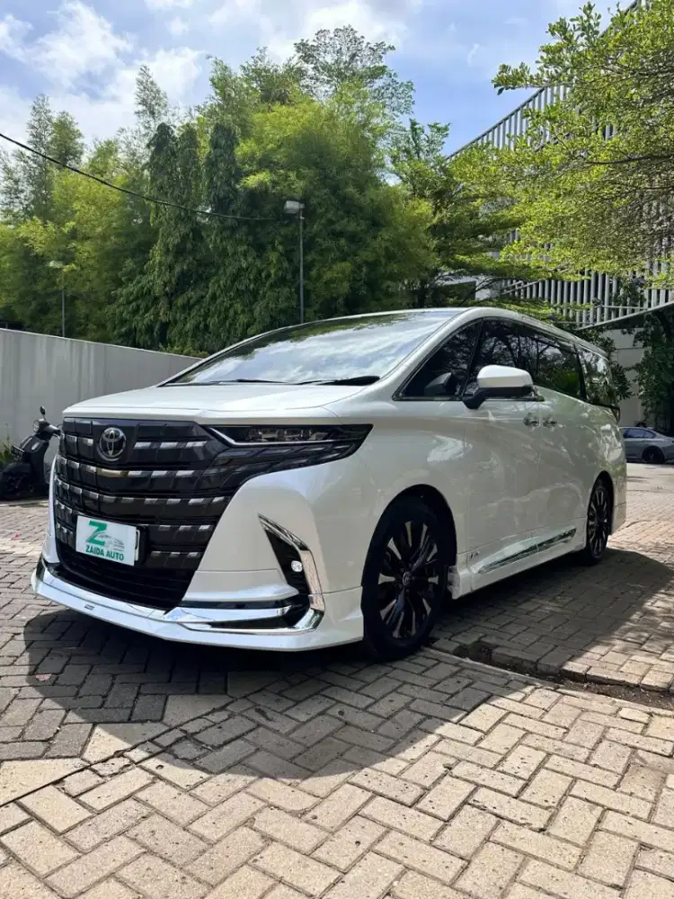Toyota Alphard 2.5 Hybrid Modelista 2024