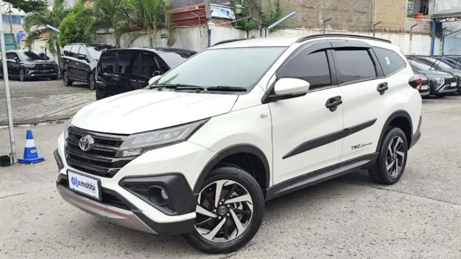 TDP 10JT Toyota Rush 1.5 TRD Sportivo Bensin-AT Putih 2018