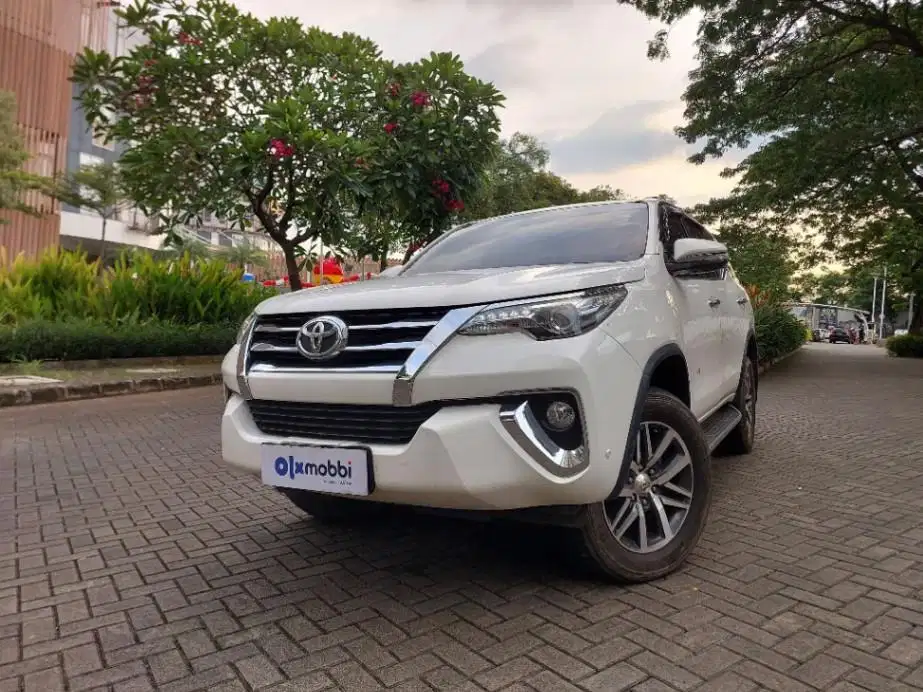 DP RINGAN Toyota Fortuner 2.4 4x2 VRZ Solar-AT 2019 Putih CBJYB