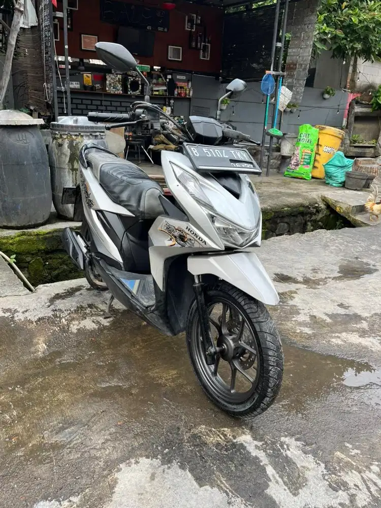 Honda Beat Street 2022 pajak hidup