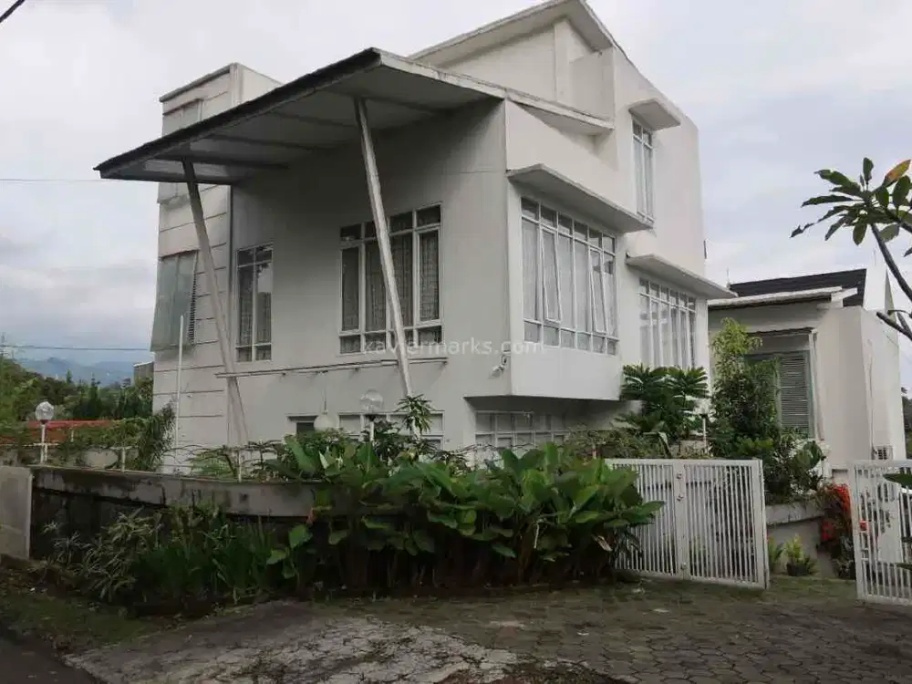 DIJUAL RUMAH ASRI DI syp  DAGO BANDUNG