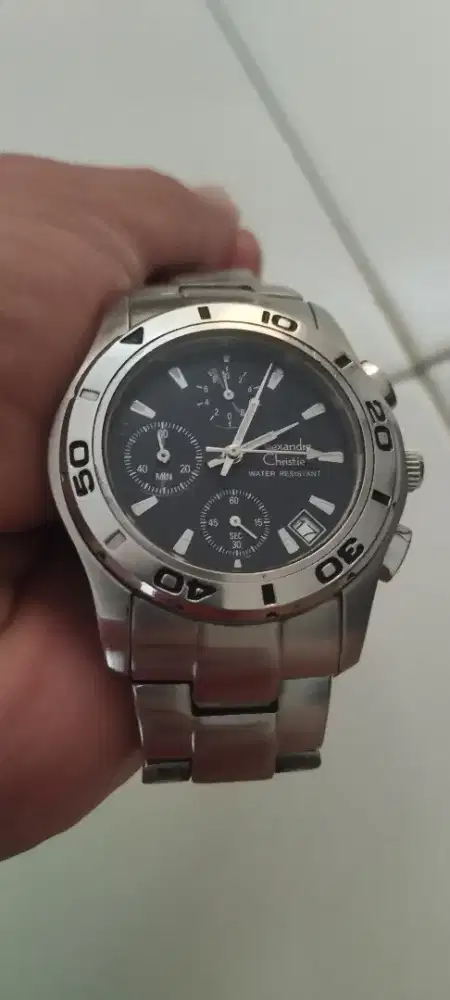 Jam Alexander Christie mulus seperti baru buat cewek cowok bisa juga