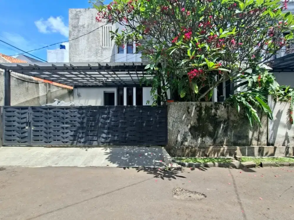 Rumah Cantik Siap Huni area Bintaro Tangerang Selatan
