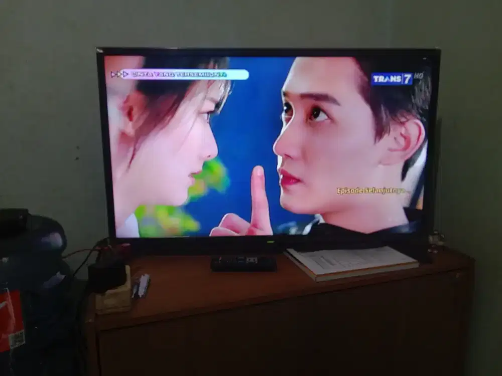 HARGA:990 NET PAS TIDAK NEGO MURAH
TV LED SHARP 32IN SUDAH  STB