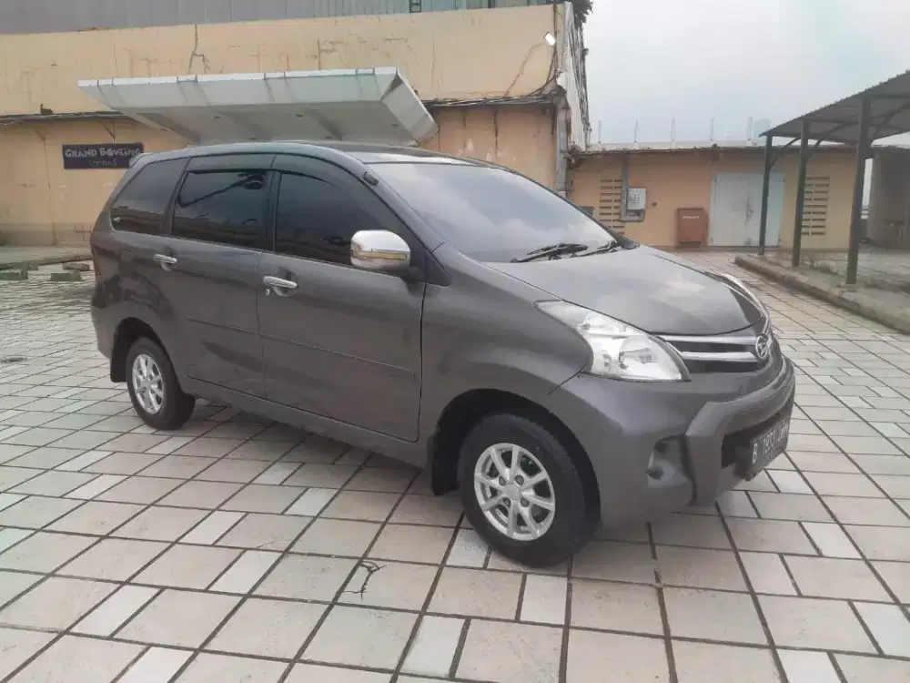 Daihatsu Xenia M Sporty 1000cc 2012