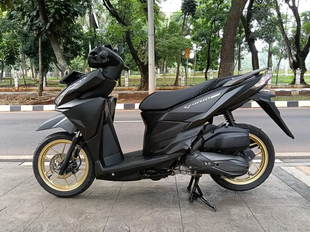 DIJUAL CASH HONDA VARIO LED OLD 150 THN 2018 PAJAK IDUP SIAP PAKAI