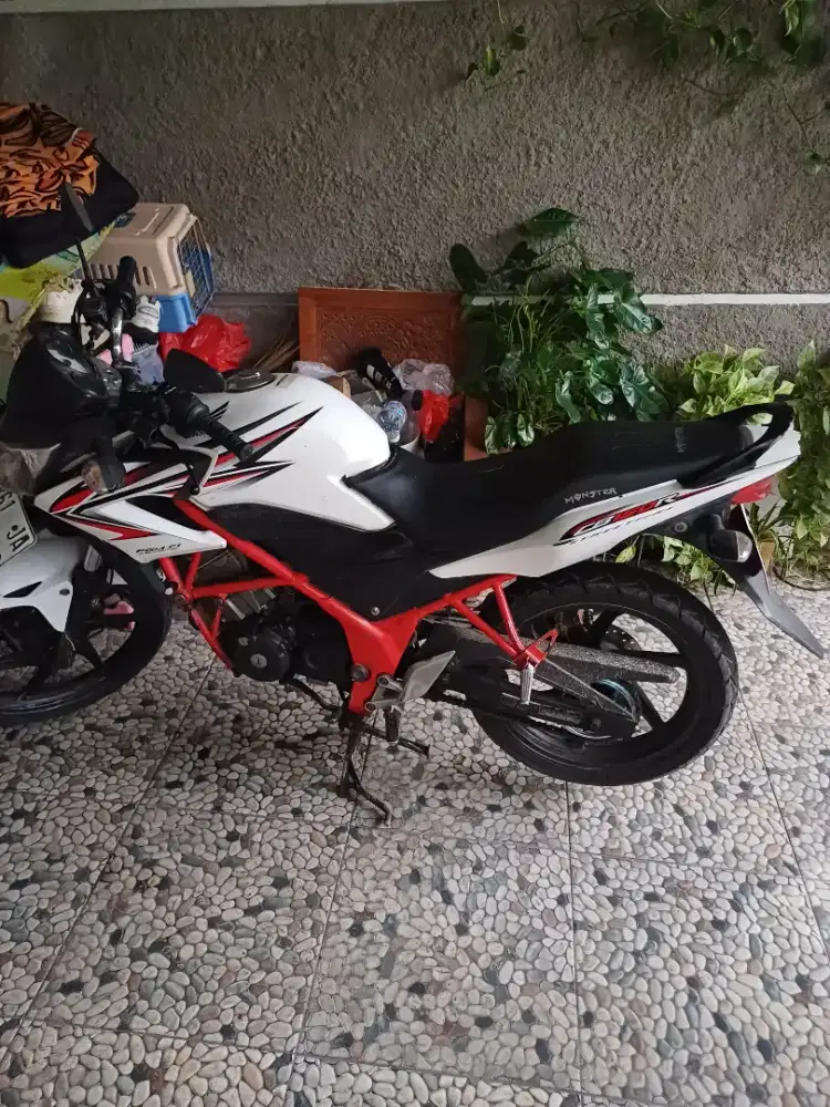 Di jual motor pribadi
