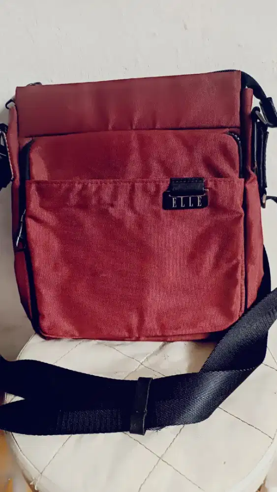 Tas Selempang Pria Merk Elle