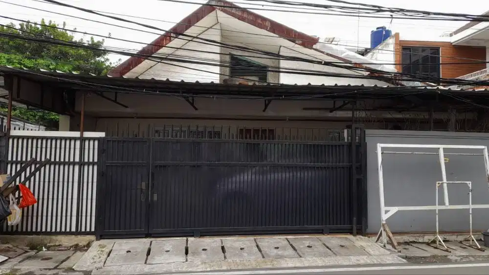 Jual rumah Mangga Besar seberang Sekolah Melania