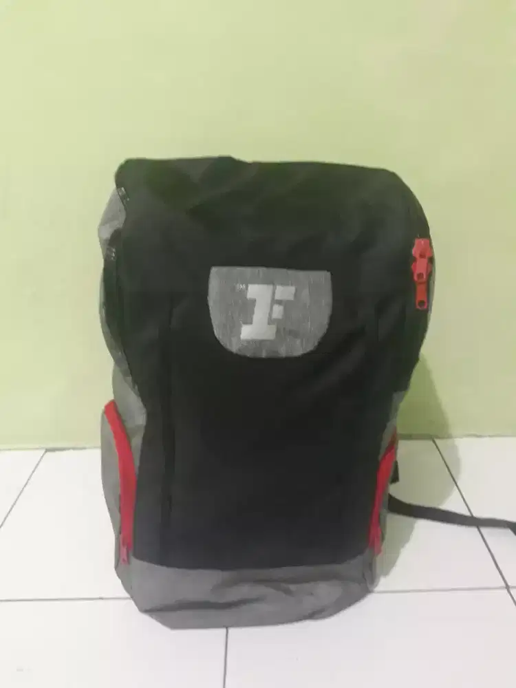 Dijual tas pria