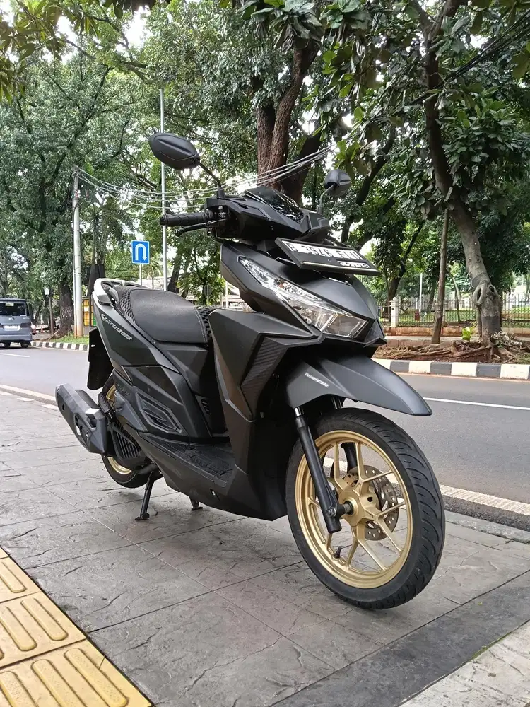 DIJUAL CASH HONDA VARIO LED OLD 150 THN 2018 PAJAK IDUP